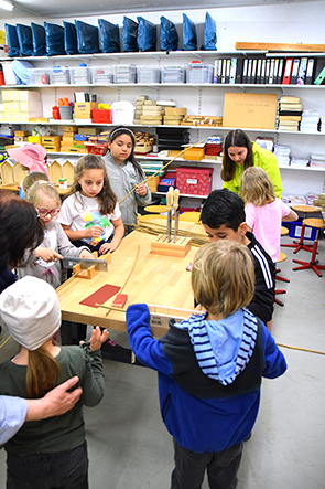 Wildbienen-Bund-Ulm Im Werkraum der Grundschule Gaisental